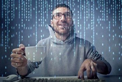 香港十大高薪行业 大数据、IT与人工智能领衔，程序与系统开发成翘楚